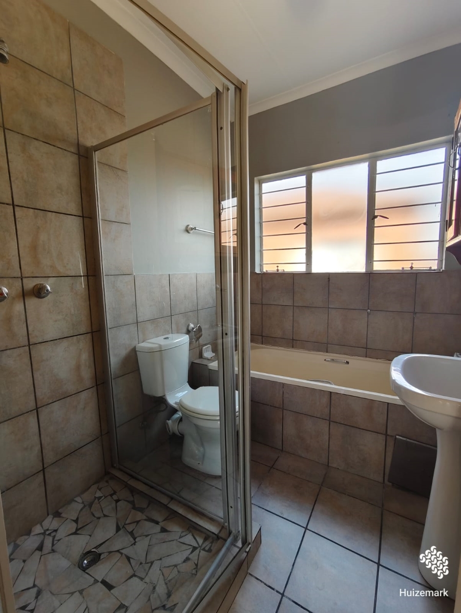 To Let 2 Bedroom Property for Rent in Vaalpark Free State